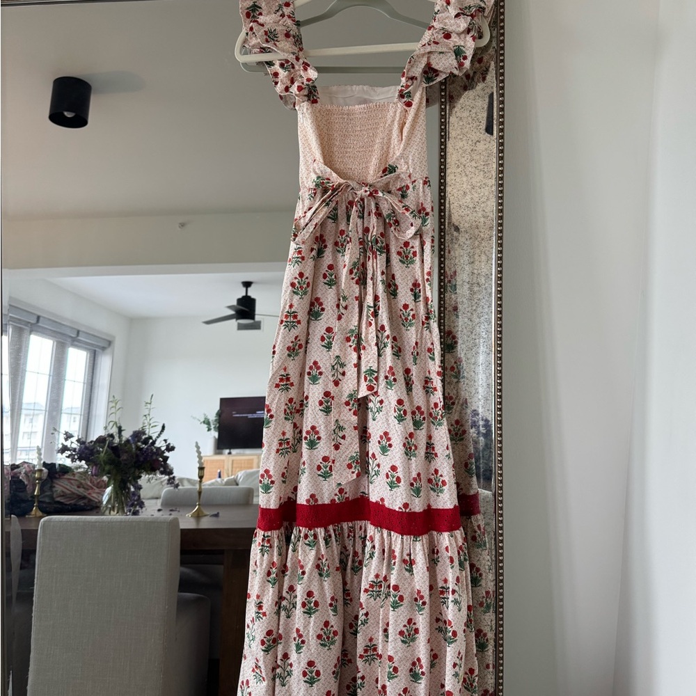 Chic Floral Embroidered Midi Dress - Picture 3 of 3